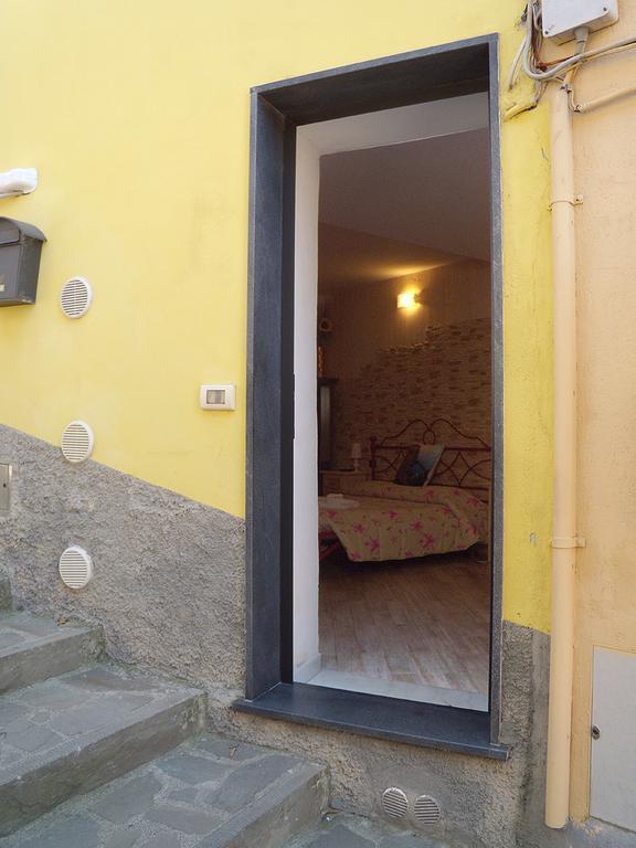 Michela Rooms Riomaggiore Exteriör bild